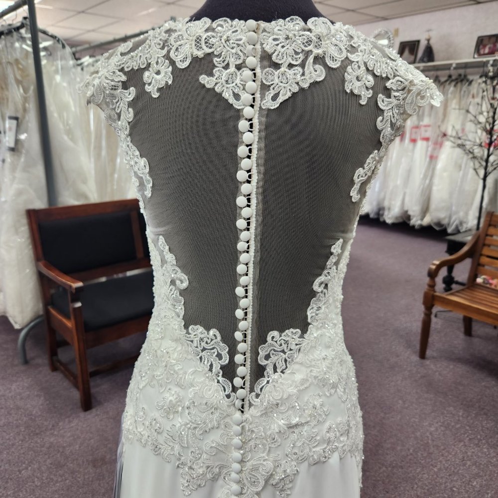 Casablanca BL206 Ivory Size 8 Bridal Gown/Wedding Dress - Picture 6 of 8